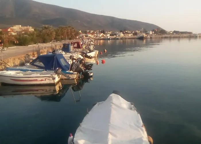 Διαμέρισμα Dimitra's Garden *